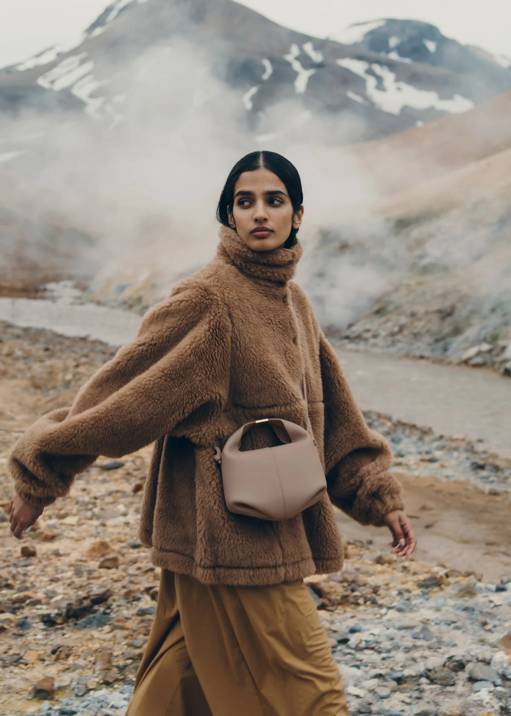 Béri Sculpted Bag -Taupe