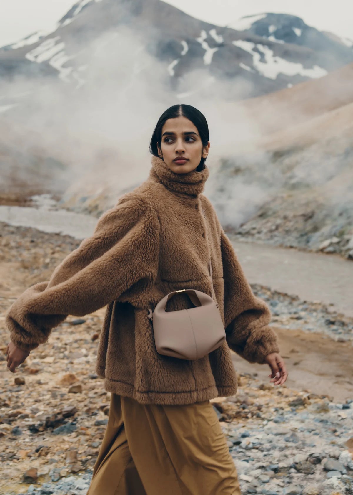 Béri Sculpted Bag -Taupe