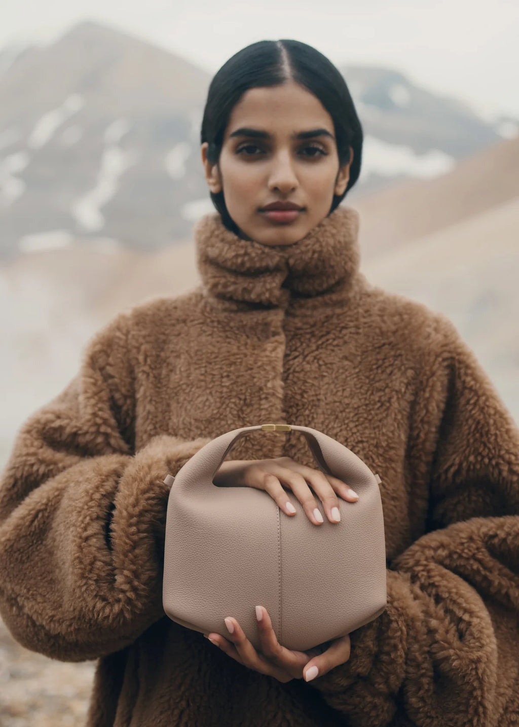 Béri Sculpted Bag -Taupe