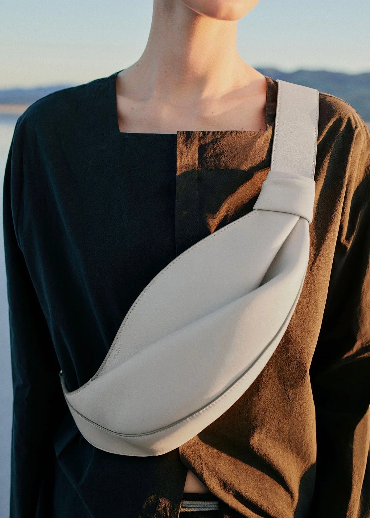 Neyu Soft Hobo - White
