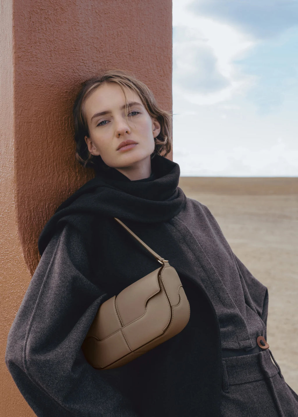 Ossa Shoulder Bag – Taupe