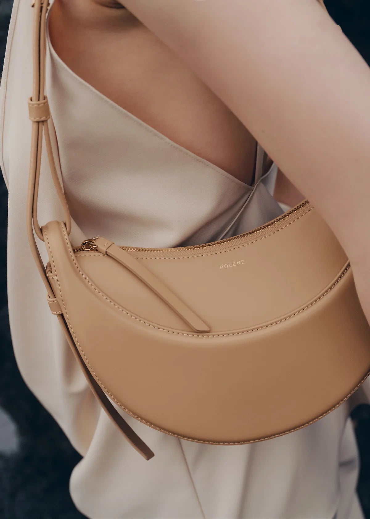Numéro Dix Curve Bag - Beige