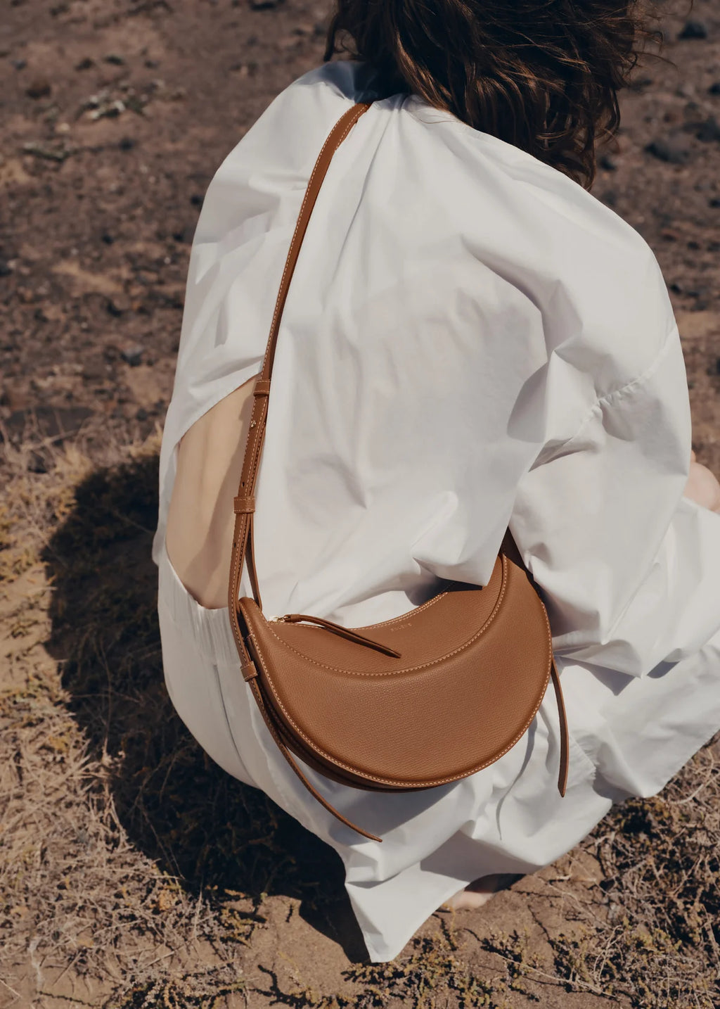 Numéro Dix Curve Bag - Camel