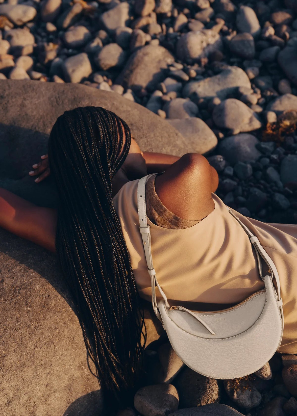 Numéro Dix Curve Bag - White