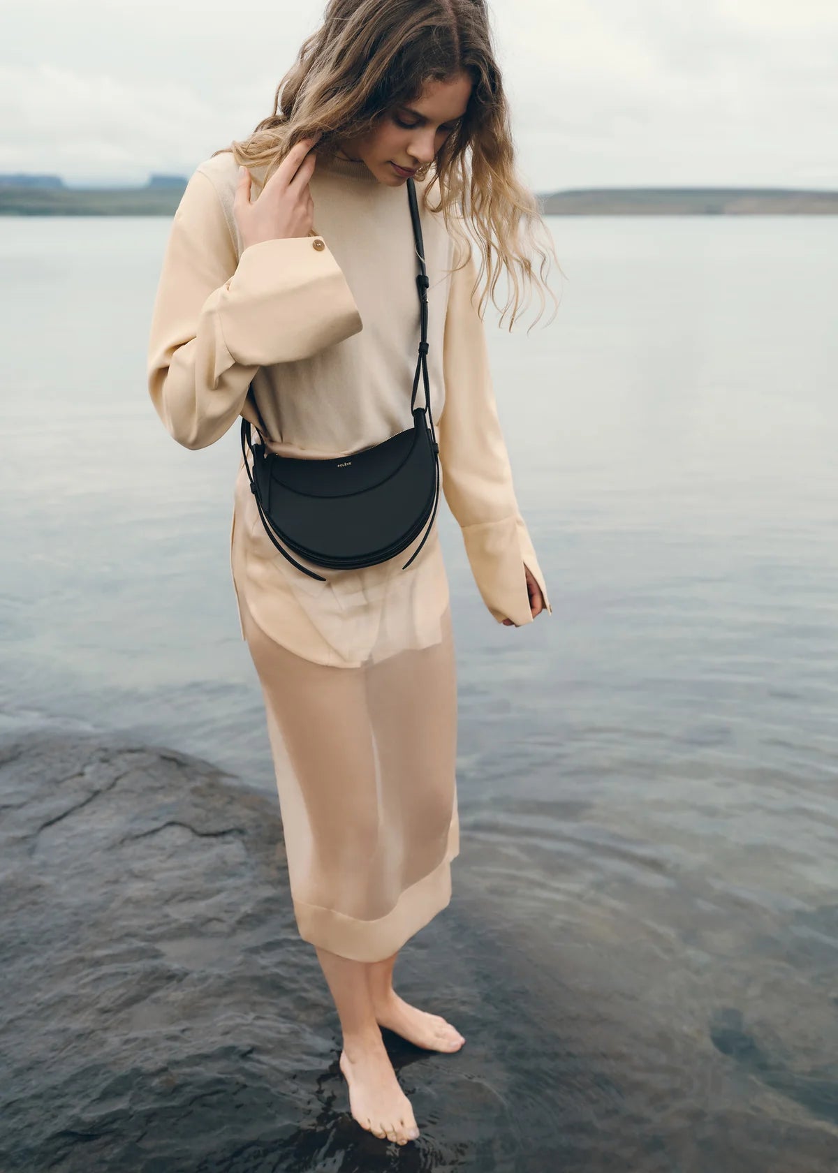Numéro Dix Curve Bag - Black