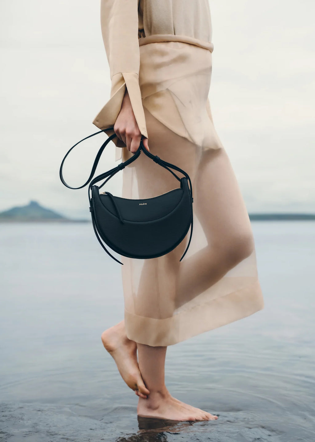 Numéro Dix Curve Bag - Black